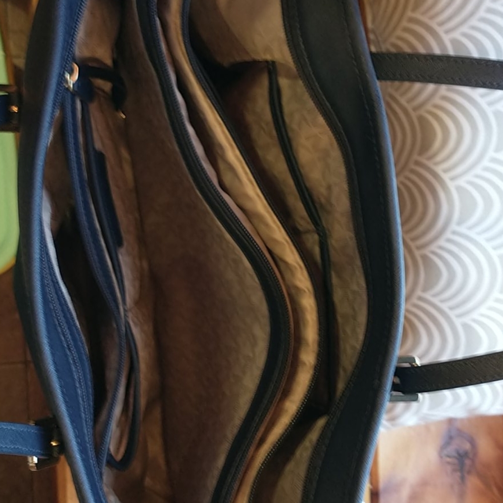 Michael kors laptop bag / purse - Picture 4 of 7